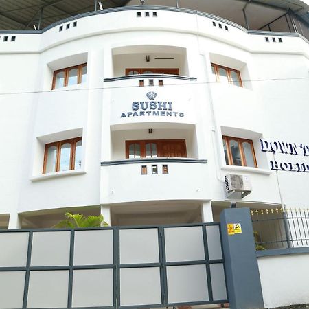 Down Town Holidays Thiruvananthapuram Ngoại thất bức ảnh