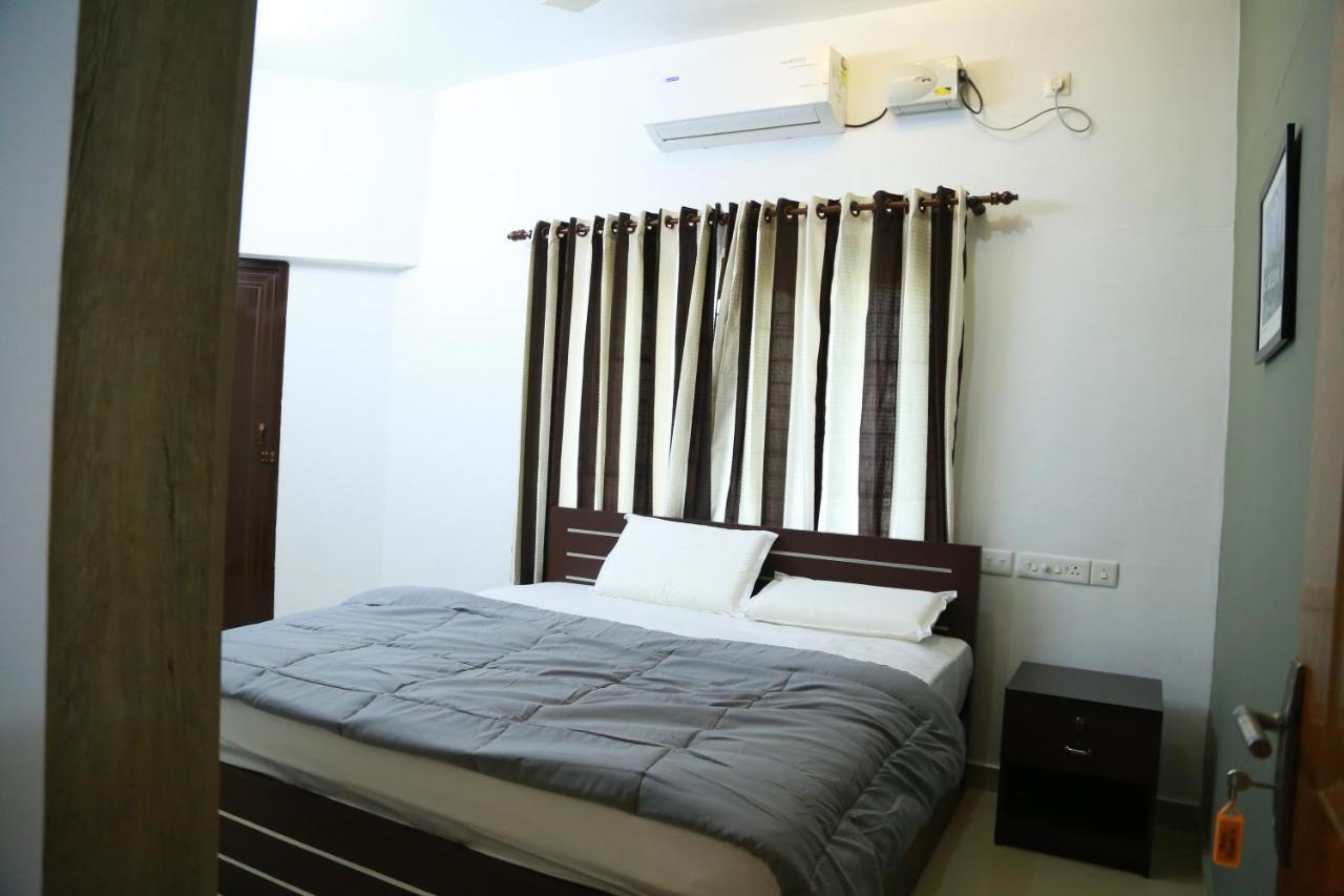 Down Town Holidays Thiruvananthapuram Ngoại thất bức ảnh