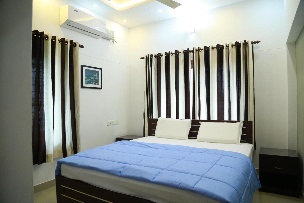 Down Town Holidays Thiruvananthapuram Ngoại thất bức ảnh